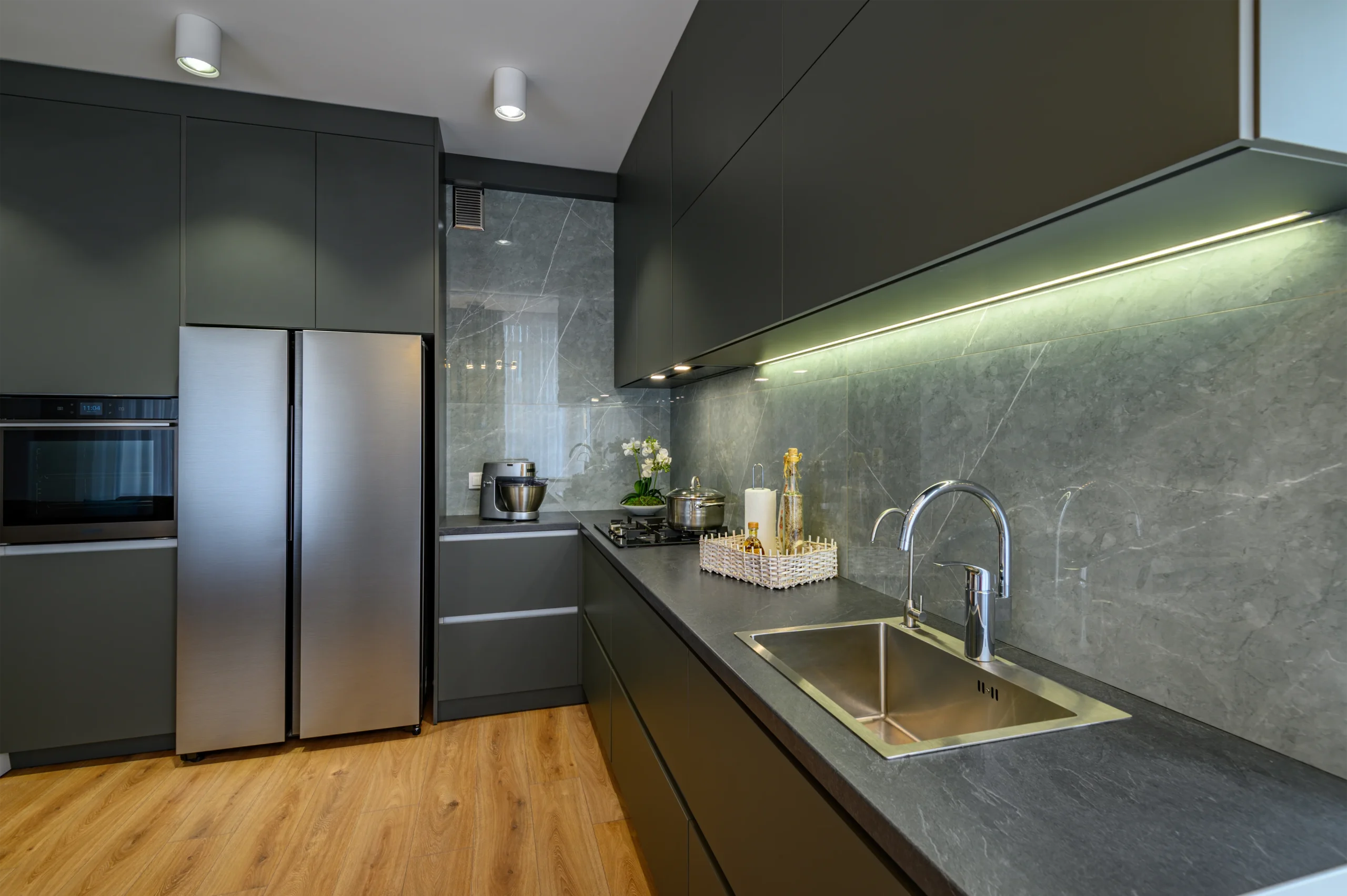 Dark, Modern Kitchen Renovation